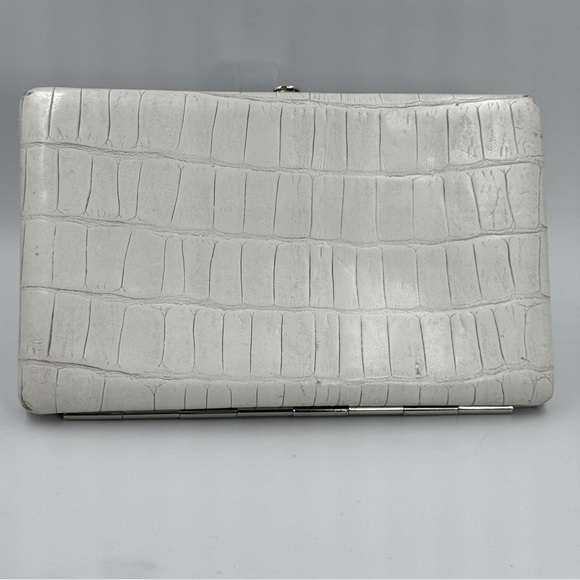 Abas White Crocodile Wallet Leather Snap Closure ID Holder
Clutch Wallet - Picture 2 of 14